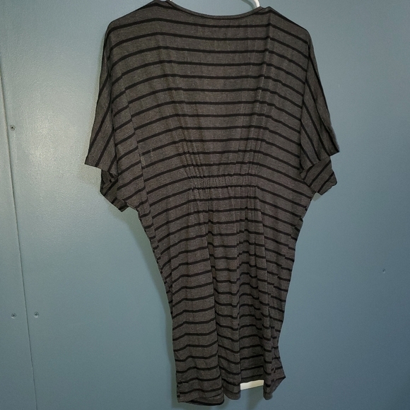 Grey striped top Small - Picture 2 of 4